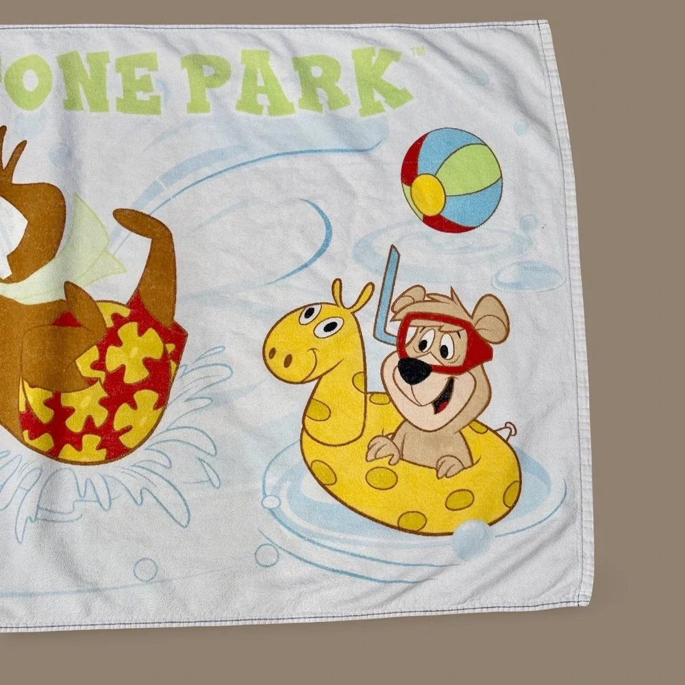 Vintage Yogi Bear Boo-Boo Cindy Jellystone Park Beach Towel 90s White Cartoon